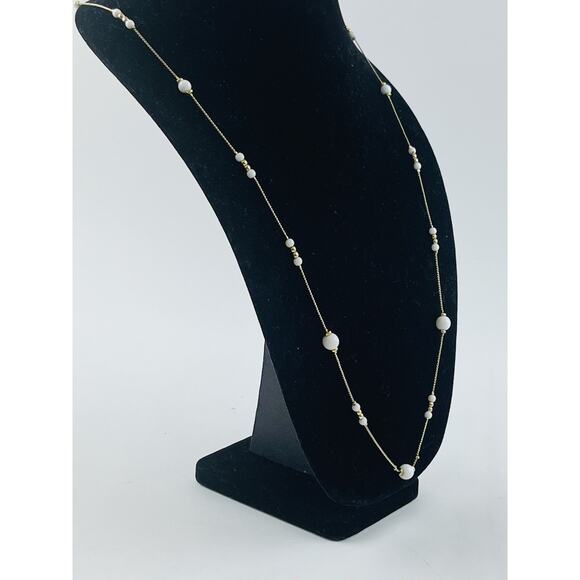 Liz Claiborne Gold Tone White Ball Bead Long Chain Necklace Station 80s Lobster - Picture 8 of 15